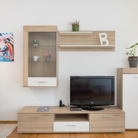 Cute And Sunny Studio In Zagreb With Balcony & Free Parking Exterior photo